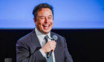 Elon Musk Forms Council, Announces ‘No Major Content Decisions’