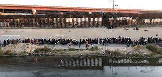 Over 1,500 Illegal Immigrants Cross Border Into El Paso in Massive Single-Day Crossing