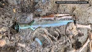 Archeologists in Germany Find 3,000-Year-Old Bronze Age Sword So Well-Preserved It ‘Almost Still Shines’