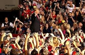 Iowa Crowd Cheers Nearly Nonstop as Trump Seeks to 'Wrap Up' GOP Primary