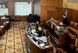 Oregon Supreme Court Blocks 10 Republicans From Running for Reelection