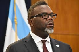 Chicago Mayor Demands Work Permits for Half Million Illegal Immigrants