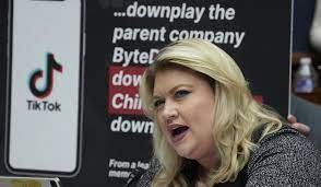 GOP Lawmaker Introduces Resolution to Ban Foreign Flags on House Floor