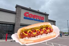 Costco Customers Enraged After Chain Offers New Deal Americans Can’t Have, Rivaling $1.50 Hot Dog