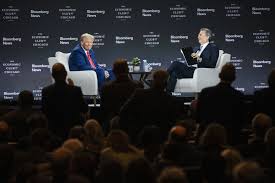 Trump Destroys Bloomberg Editor-In-Chief, Receives Standing Ovation in Chicago